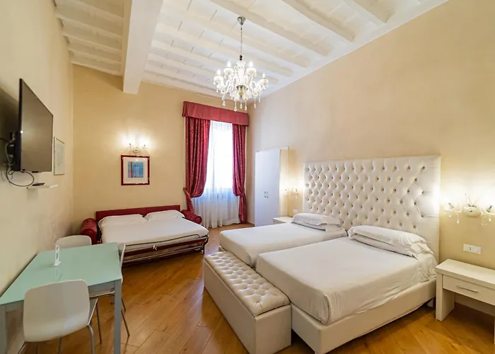 Trevi 4*