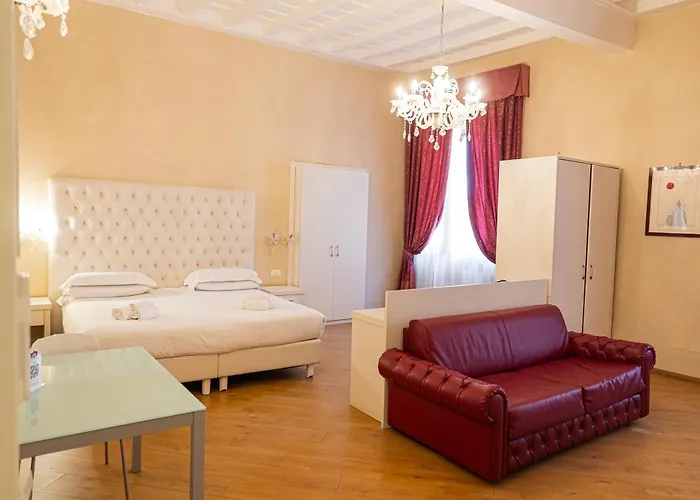 Trevi 4*